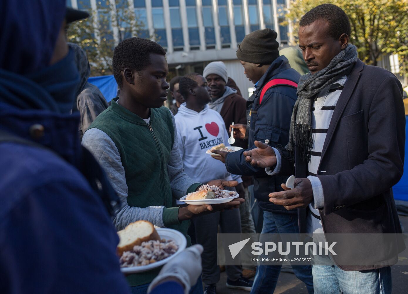 Situation at a Paris refugee camp