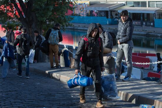 Refugee camps in Paris