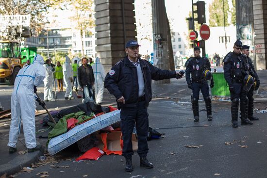 Refugee camps in Paris