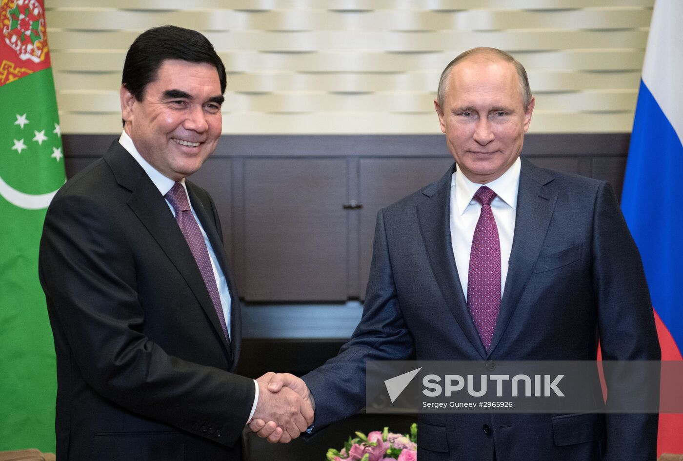 Vladimir Putin meets with Gurbanguly Berdimukhamedov