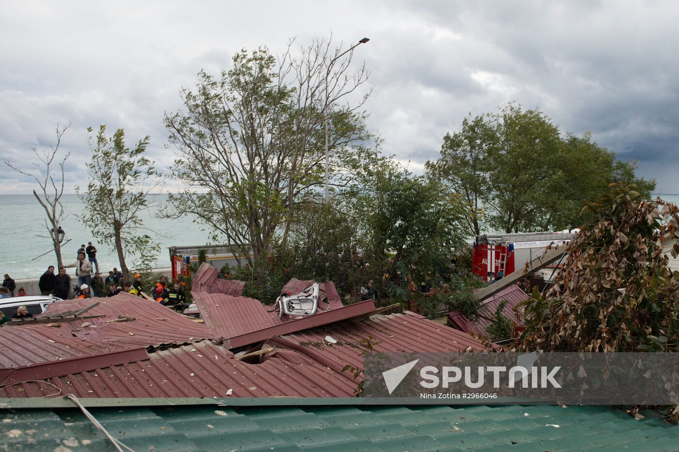Helicopter falls on a private residence in Sochi
