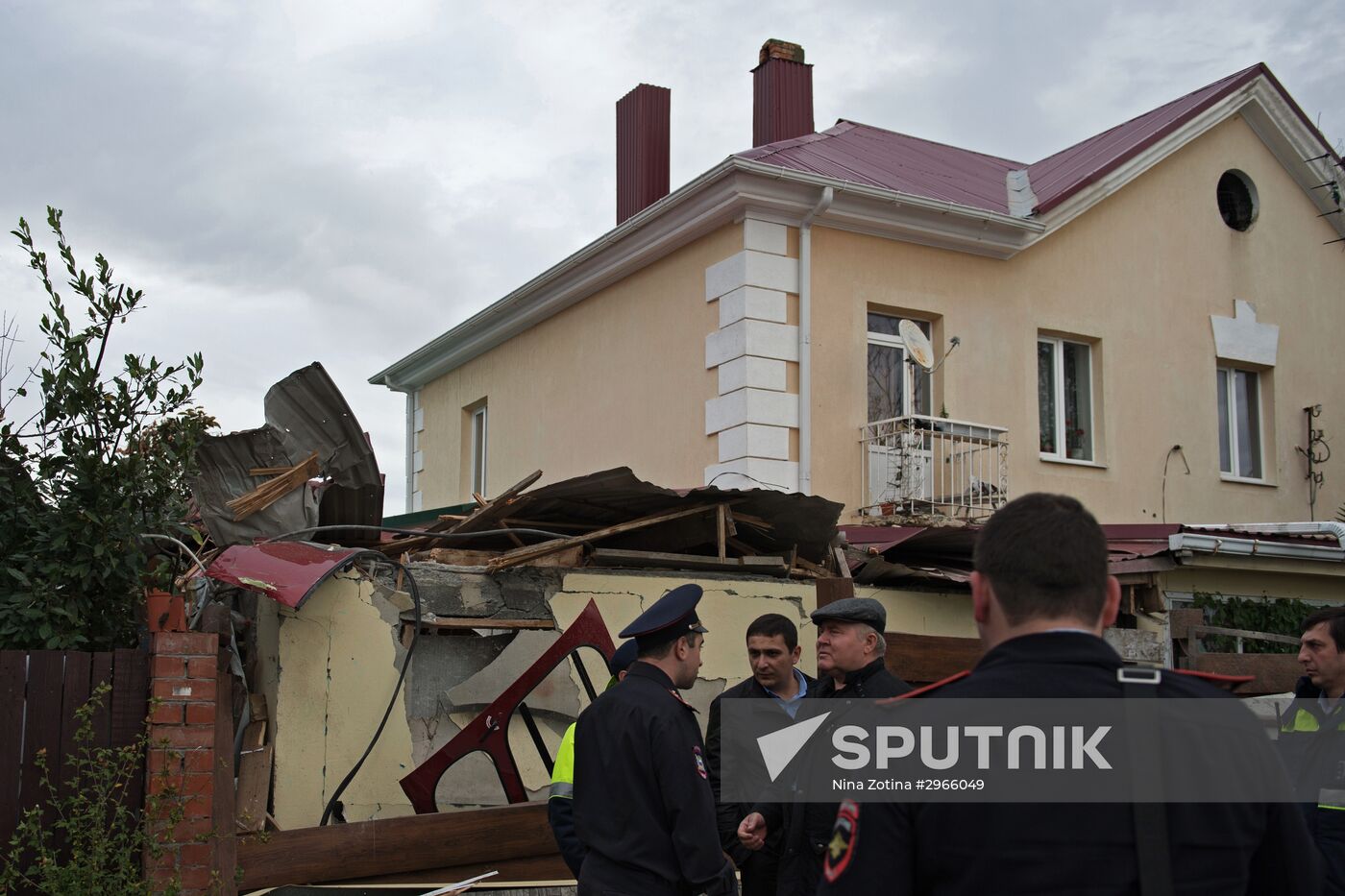 Helicopter falls on a private residence in Sochi