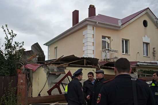 Helicopter falls on a private residence in Sochi