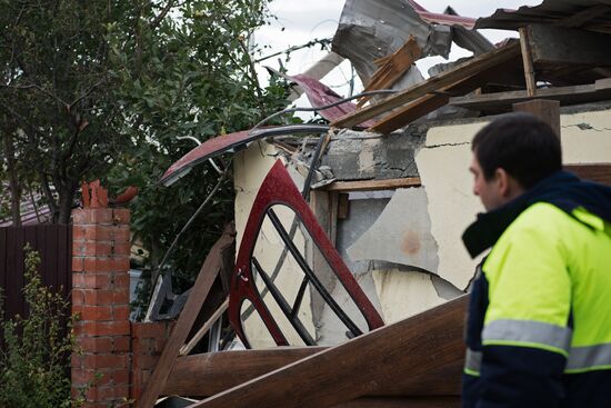 Helicopter falls on a private residence in Sochi