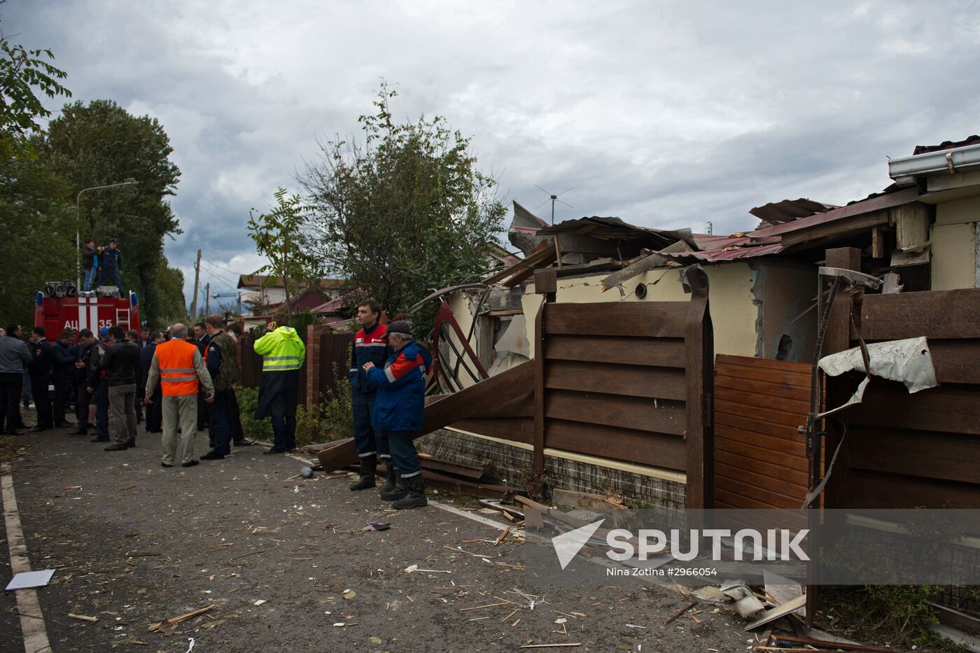 Helicopter falls on a private residence in Sochi