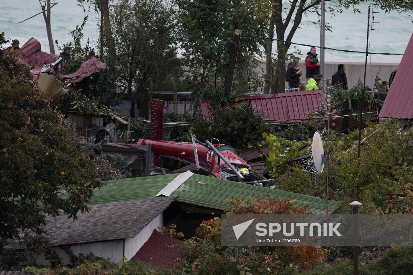 Helicopter falls on a private residence in Sochi