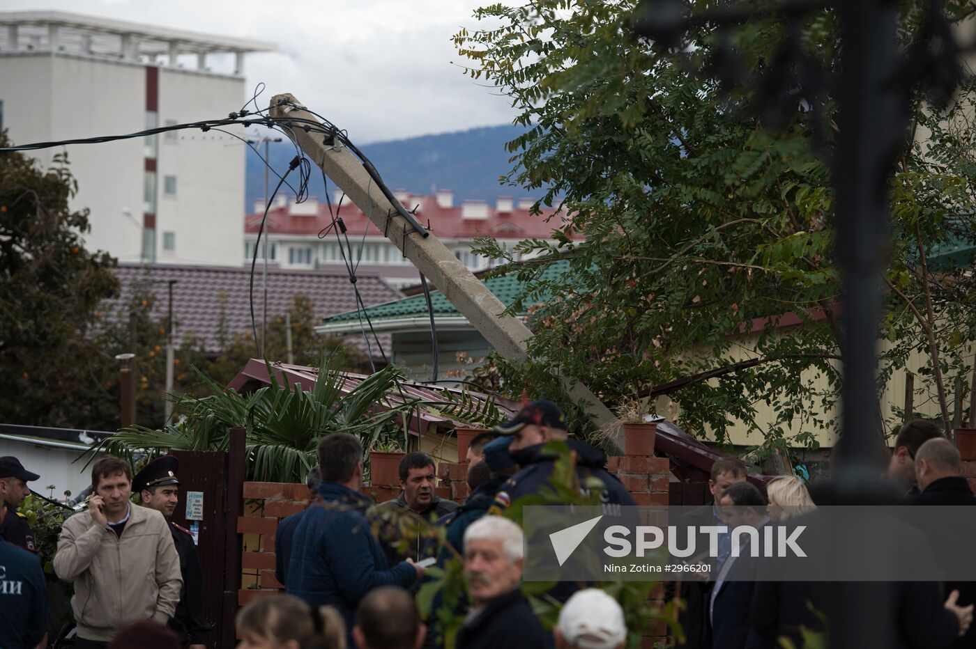 Helicopter falls on a private residence in Sochi
