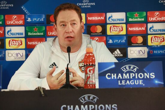 Football. Champions League. CSKA's training session