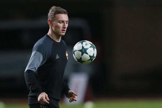 Football. Champions League. CSKA's training session
