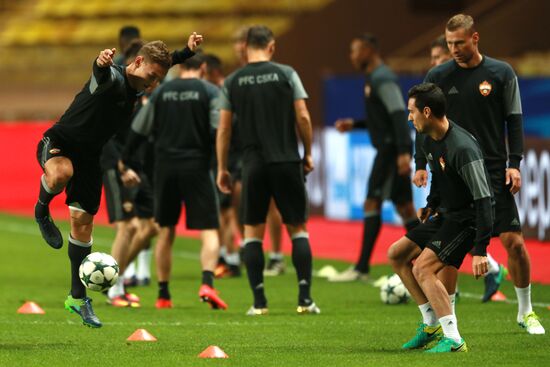 Football. Champions League. CSKA's training session