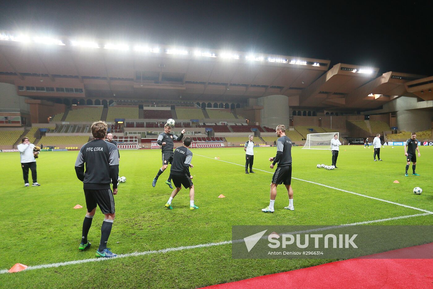 Football. Champions League. CSKA's training session