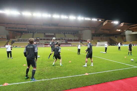 Football. Champions League. CSKA's training session