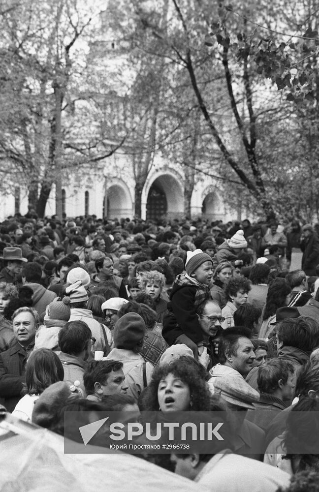 Art exhibition in Izmailovo