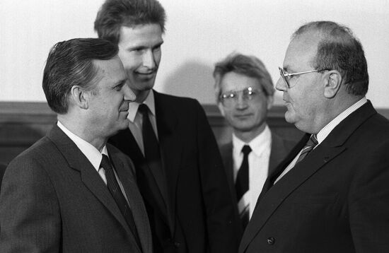 West German Economy Minister Martin Bangemann visits USSR
