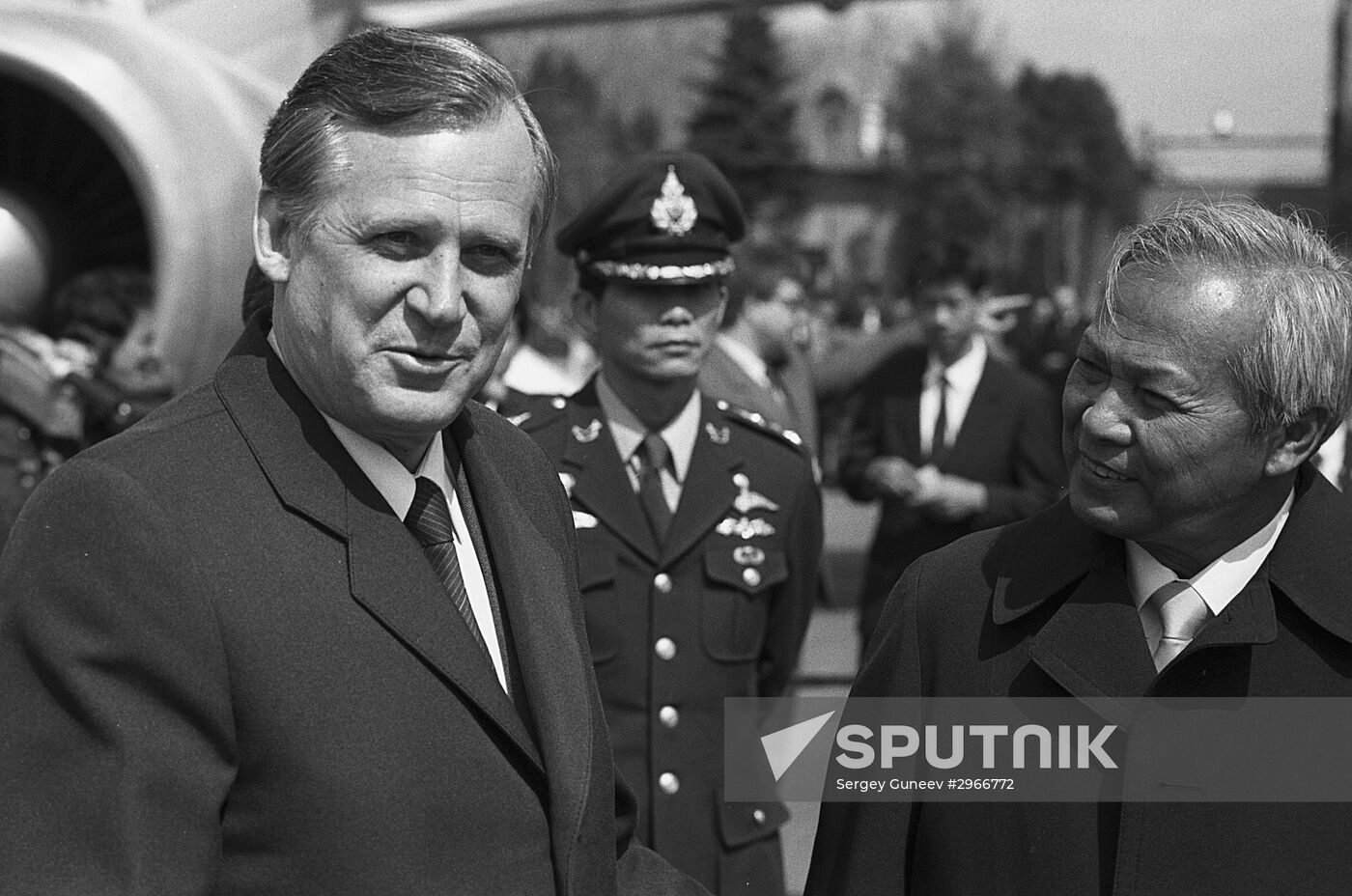 Thai Prime Minister Prem Tinsulanonda visits USSR