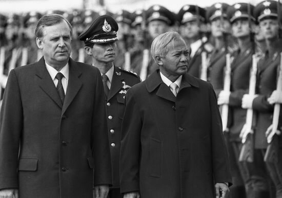 Thai Prime Minister Prem Tinsulanonda visits USSR