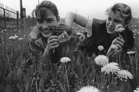 Judoists Galina Kalinova and Lyudmila Kalinova