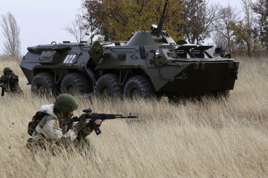 Exhibition performance of border guards in Crimea