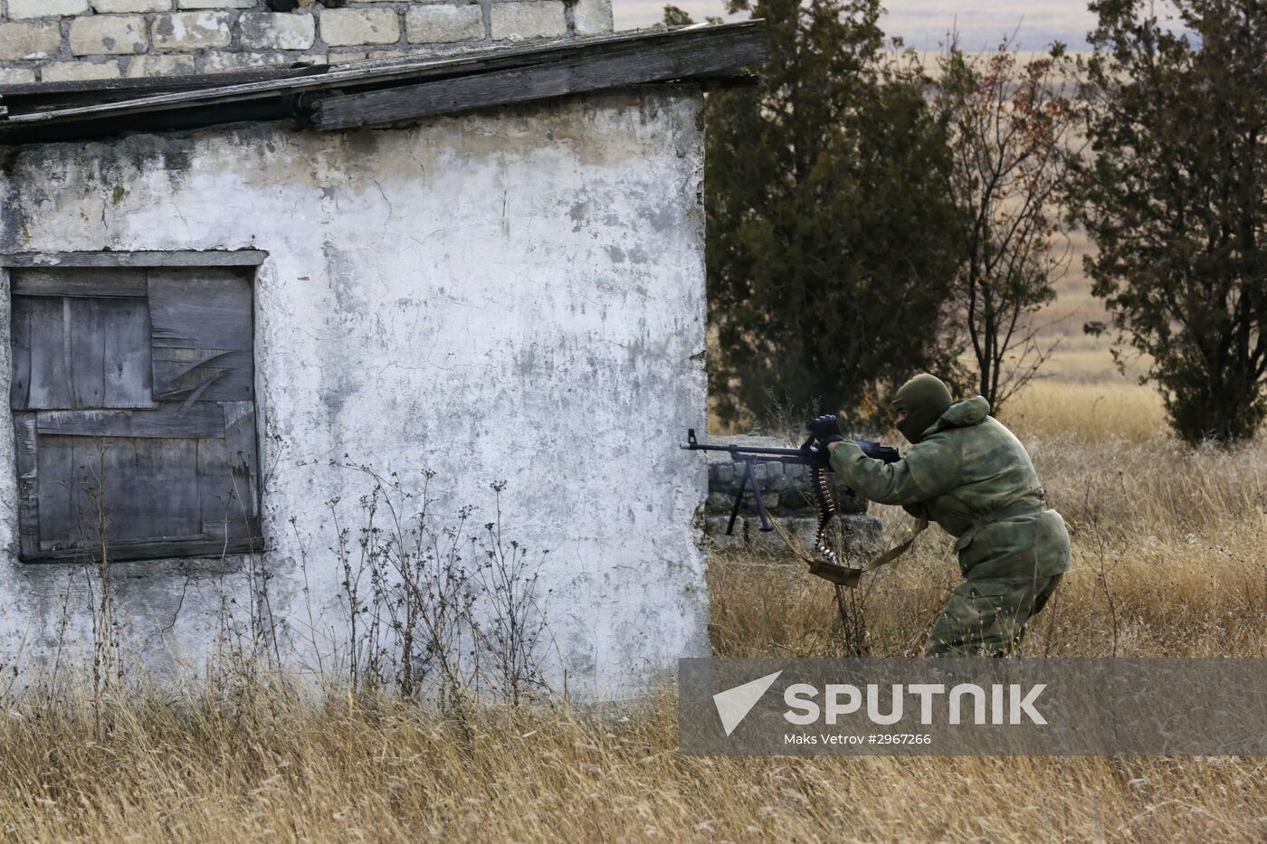Exhibition performance of border guards in Crimea