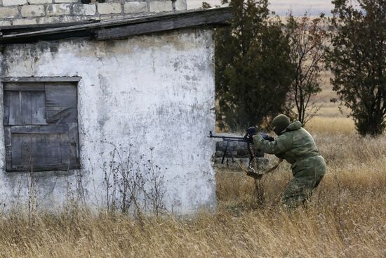 Exhibition performance of border guards in Crimea