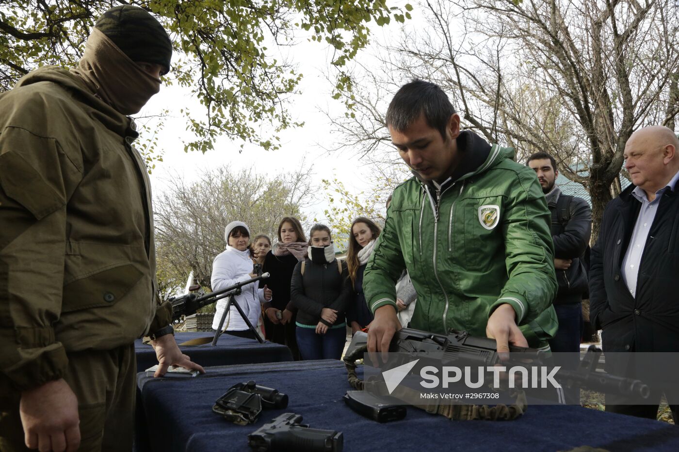 Exhibition performance of border guards in Crimea