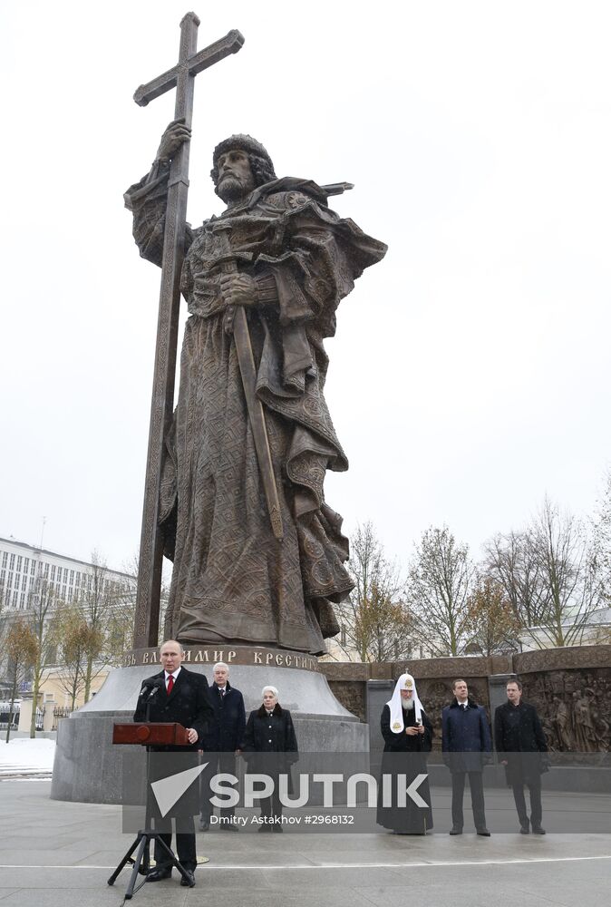 Russian President Vladimir Putin, Prime Minister Dmitry Medvedev attend ceremony to unveil Prince Vladimir monument in Moscow