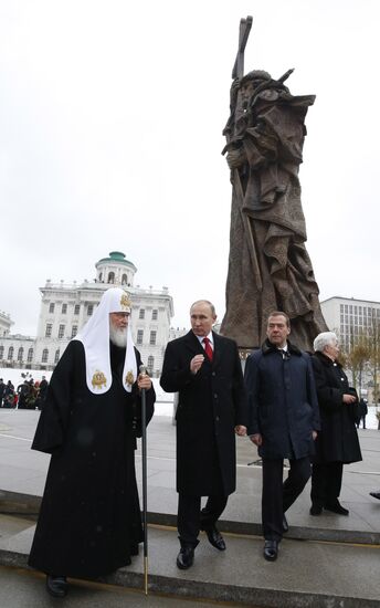 Russian President Vladimir Putin, Prime Minister Dmitry Medvedev attend ceremony to unveil Prince Vladimir monument in Moscow