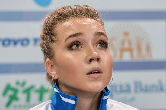 Grand Prix of Figure Skating. Stage 3. Women. Short program