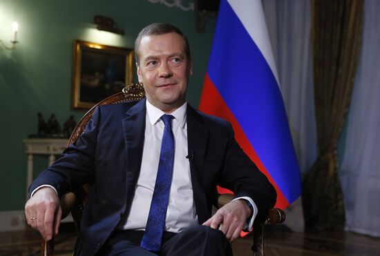 Prime Minister Medvedev tells gives interview to Israaeli Channel 2