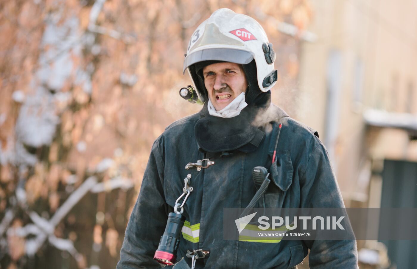 The Emergency Ministry's employee at an explosion site in a residential house on Minskaya Street in Ivanovo. Location: Russia, Ivanovo. Author: Varvara Gert'e/Sputnik. Consequences of gas explosion in residential house in Ivanovo