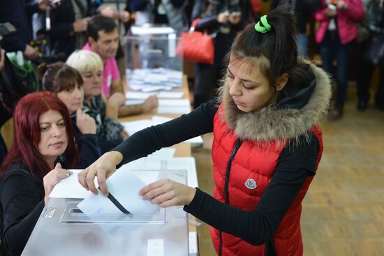 Presidential election and national referendum in Bulgaria