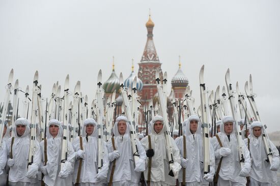 March commemorating 75th anniversary of 1941 military parade on Red Square