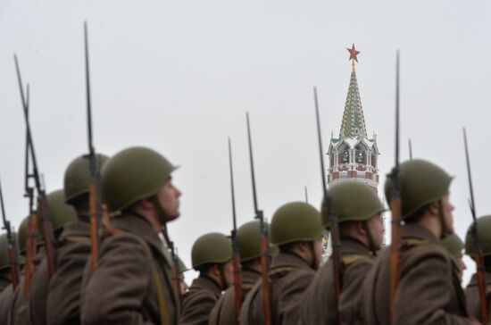 March commemorating 75th anniversary of 1941 military parade on Red Square