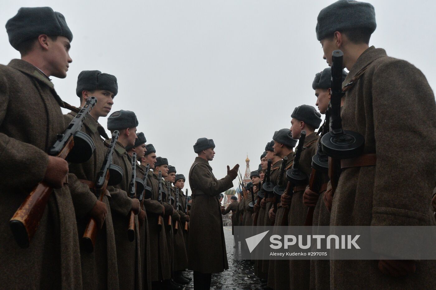 March commemorating 75th anniversary of 1941 military parade on Red Square