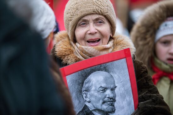 Processions marking 99th anniversary of October Revolution