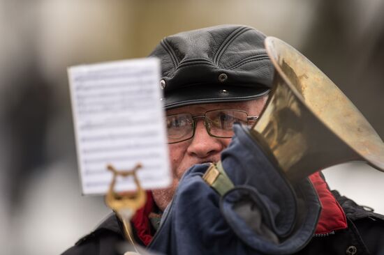 Processions marking 99th anniversary of October Revolution