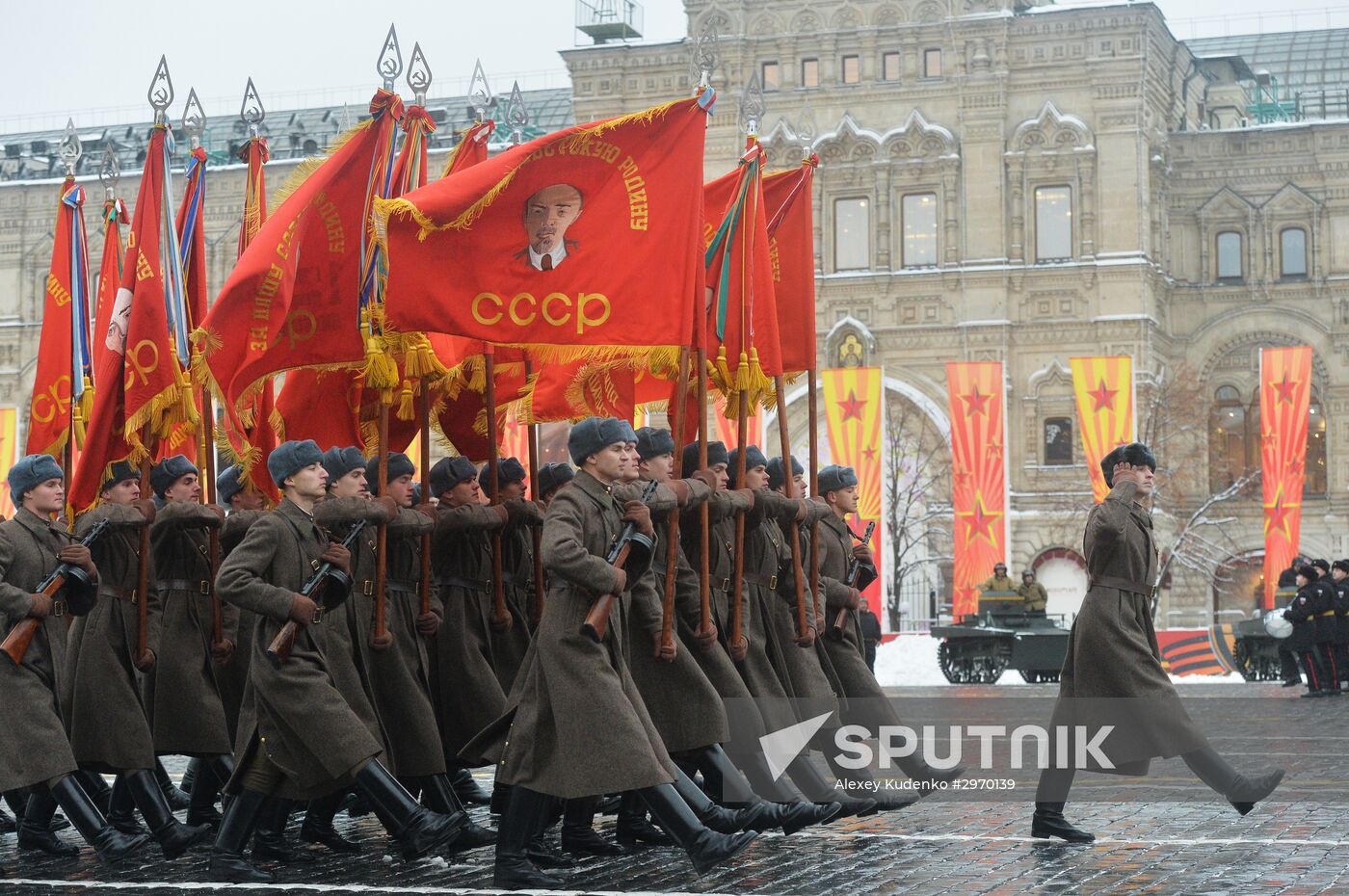 March commemorating 75th anniversary of 1941 military parade on Red Square