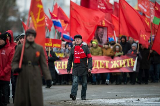 Processions marking 99th anniversary of October Revolution