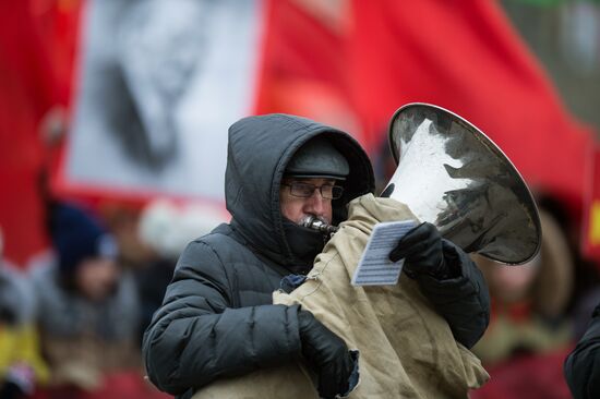Processions marking 99th anniversary of October Revolution