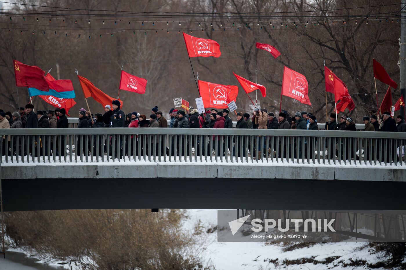 Processions marking 99th anniversary of October Revolution