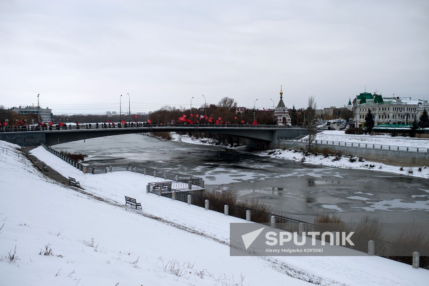 Processions marking 99th anniversary of October Revolution