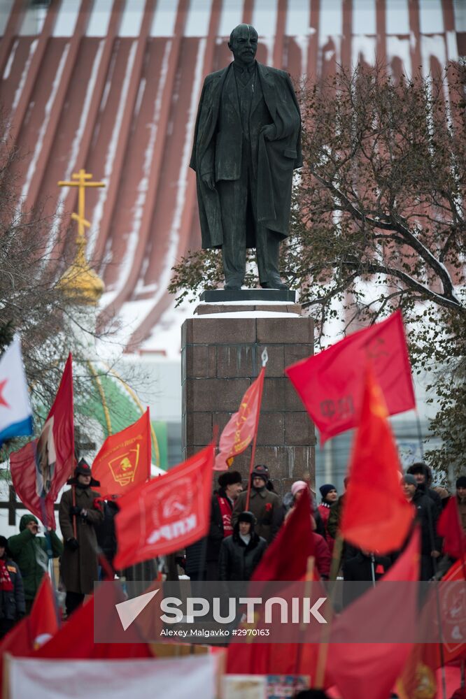 Processions marking 99th anniversary of October Revolution