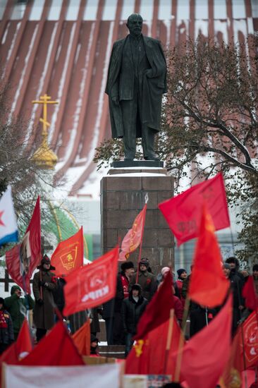Processions marking 99th anniversary of October Revolution