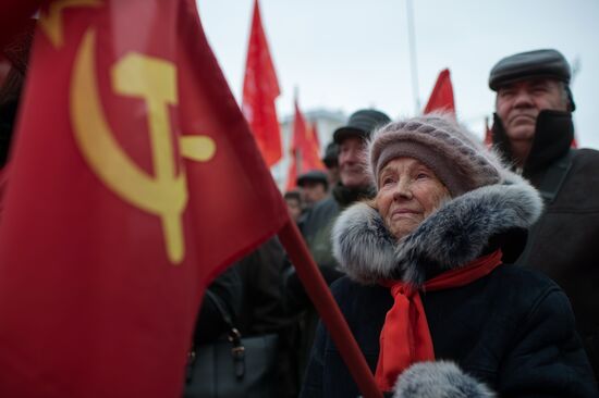 Processions marking 99th anniversary of October Revolution