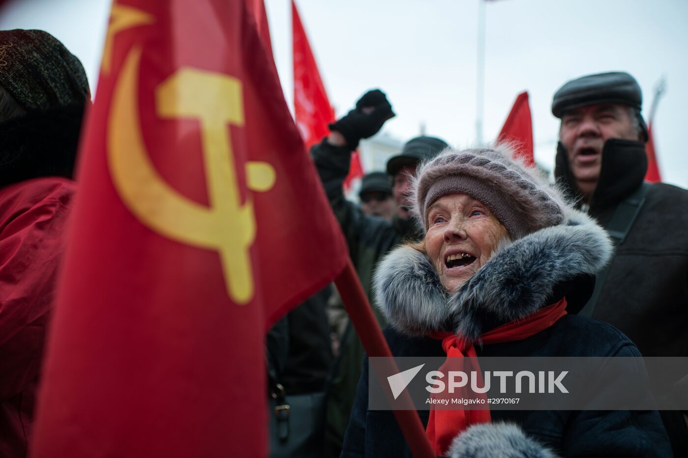 Processions marking 99th anniversary of October Revolution
