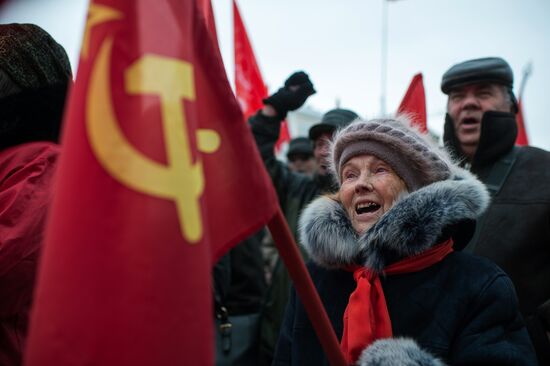 Processions marking 99th anniversary of October Revolution