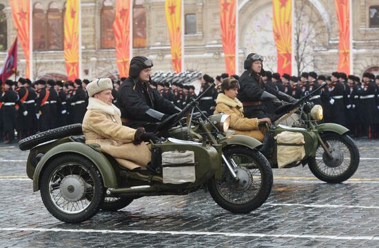 March commemorating 75th anniversary of 1941 military parade on Red Square