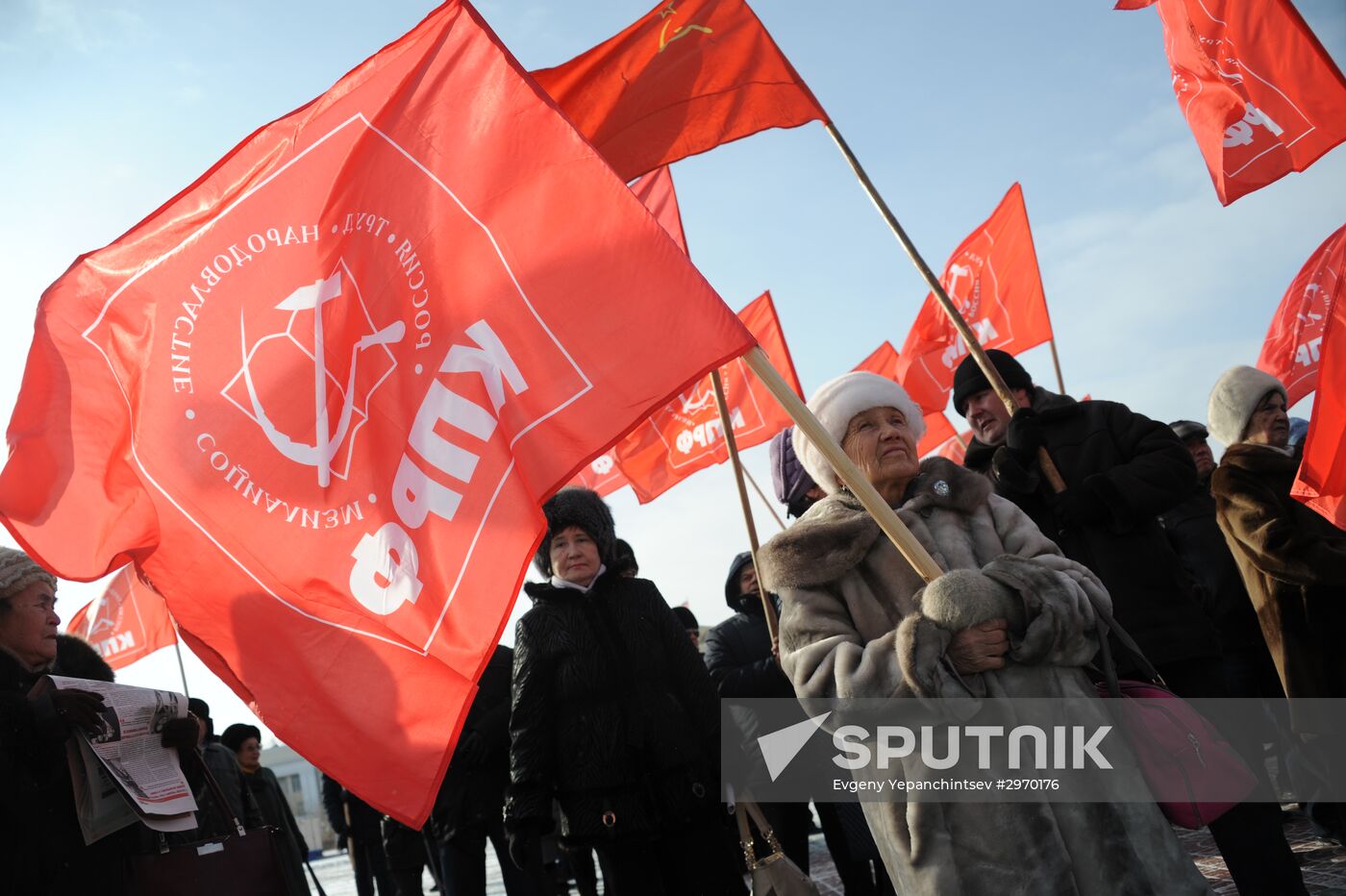 Processions marking 99th anniversary of October Revolution