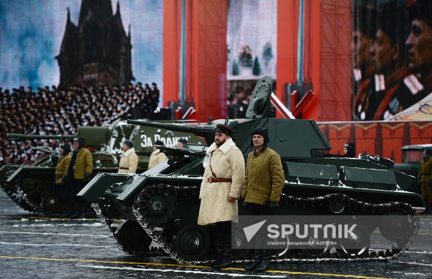 March commemorating 75th anniversary of 1941 military parade on Red Square