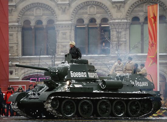 March commemorating 75th anniversary of 1941 military parade on Red Square